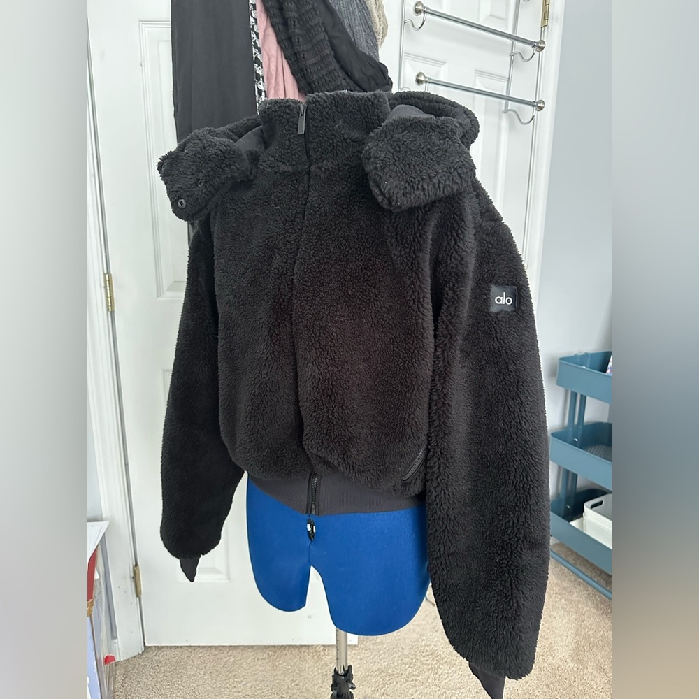 ALO Yoga Foxy Black Sherpa Teddy Jacket size Medium